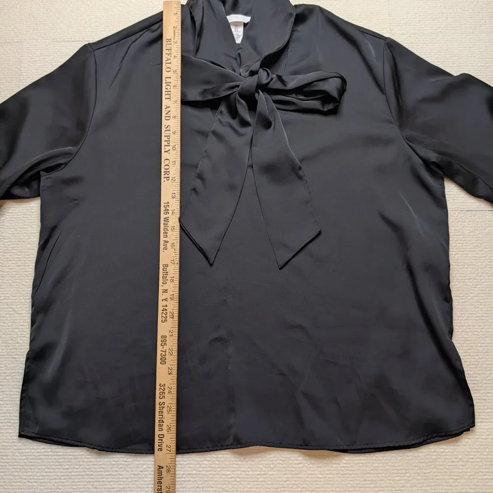 H&M long sleeve black bow tie blouse - size large - Picture 4 of 8
